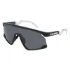 Oakley Bxtr OO9280 928001 Unisex Napszemüveg